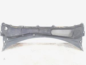 Gebruikte Paravan Volvo V90 II (PW) 2.0 B4 16V Mild Hybrid Prijs € 44,95 Margeregeling aangeboden door GEJO Revisie & Onderdelen BV