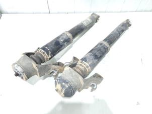 Gebruikte Schokbreker set Volvo V90 II (PW) 2.0 B4 16V Mild Hybrid Prijs € 140,00 Margeregeling aangeboden door GEJO Revisie & Onderdelen BV