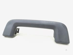 Gebruikte Handgreep Volvo V90 II (PW) 2.0 B4 16V Mild Hybrid Prijs € 34,95 Margeregeling aangeboden door GEJO Revisie & Onderdelen BV