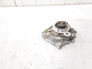 Gebruikte Vacuumpomp Rembekrachtiging Volvo V90 II (PW) 2.0 B4 16V Mild Hybrid Prijs € 40,00 Margeregeling aangeboden door GEJO Revisie & Onderdelen BV