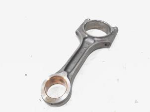 Gebruikte Drijfstang Volvo V90 II (PW) 2.0 B4 16V Mild Hybrid Prijs € 40,00 Margeregeling aangeboden door GEJO Revisie & Onderdelen BV