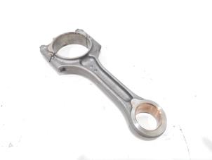 Gebruikte Drijfstang Volvo V90 II (PW) 2.0 B4 16V Mild Hybrid Prijs € 40,00 Margeregeling aangeboden door GEJO Revisie & Onderdelen BV