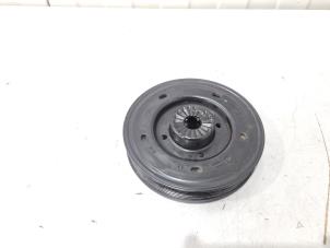 Gebruikte Poelie Krukas Volkswagen Golf VII (AUA) 2.0 R 4Motion 16V Prijs € 14,00 Margeregeling aangeboden door GEJO Revisie & Onderdelen BV