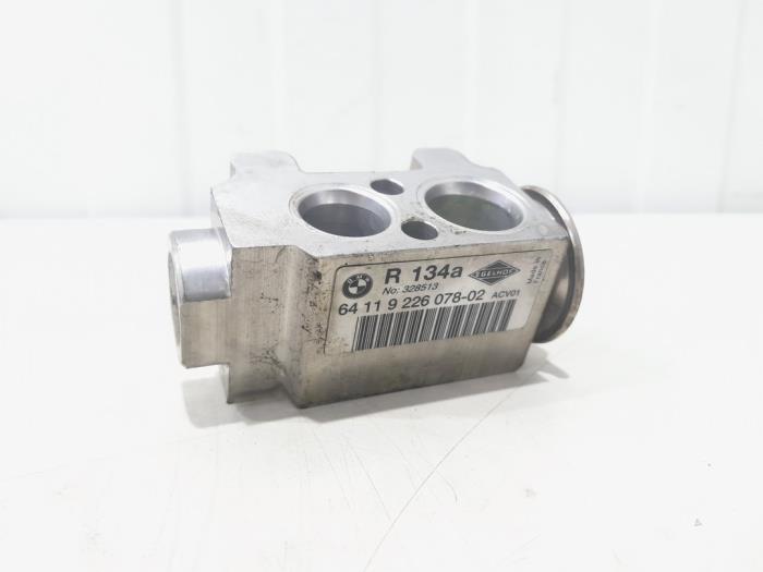 Gebruikte Airco expansieklep BMW X1 (E84) sDrive 18d 2.0 16V Prijs € 40,00 Margeregeling aangeboden door GEJO Revisie & Onderdelen BV