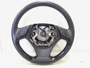 Gebruikte Stuurwiel Toyota C-HR (X1,X5) 1.8 16V Hybrid Prijs € 94,95 Margeregeling aangeboden door GEJO Revisie & Onderdelen BV