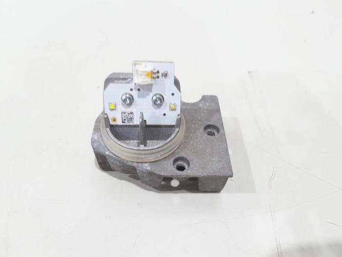 Gebruikte Xenon module BMW X1 (E84) sDrive 18d 2.0 16V Prijs € 39,00 Margeregeling aangeboden door GEJO Revisie & Onderdelen BV