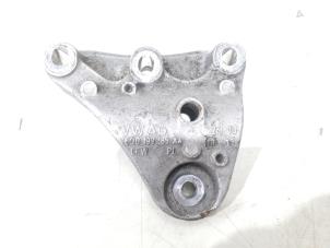 Gebruikte Motorsteun Audi A1 Sportback (8XA/8XF) 1.6 TDI 16V Prijs € 10,00 Margeregeling aangeboden door GEJO Revisie & Onderdelen BV