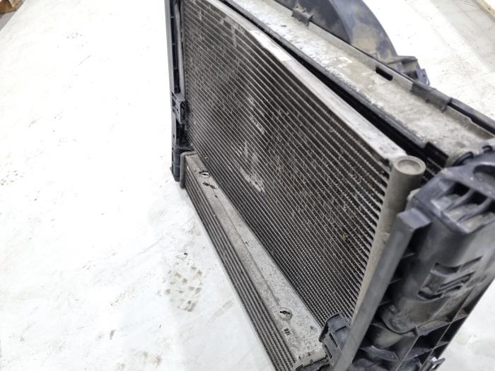 Koelerset van een BMW X1 (E84) sDrive 18d 2.0 16V 2012