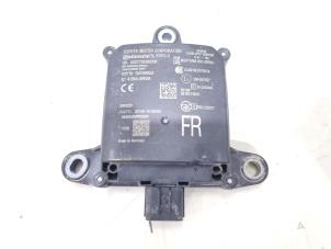 Gebruikte Dode hoek sensor Toyota C-HR (X1,X5) 1.8 16V Hybrid Prijs € 70,00 Margeregeling aangeboden door GEJO Revisie & Onderdelen BV