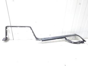 Gebruikte Dashboard sierlijst Toyota C-HR (X1,X5) 1.8 16V Hybrid Prijs € 48,99 Margeregeling aangeboden door GEJO Revisie & Onderdelen BV