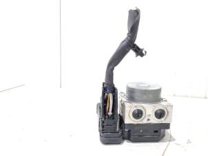 Gebruikte ABS Pomp Toyota C-HR (X1,X5) 1.8 16V Hybrid Prijs € 99,00 Margeregeling aangeboden door GEJO Revisie & Onderdelen BV