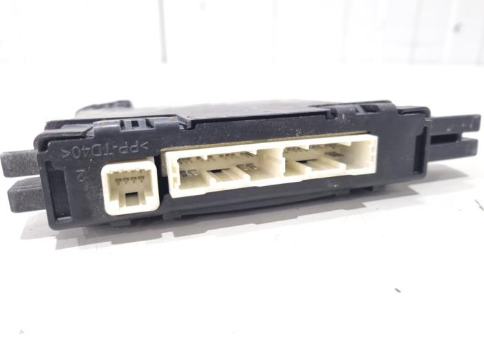 Computer Koeling van een Toyota C-HR (X1,X5) 1.8 16V Hybrid 2022