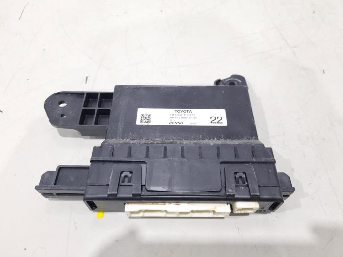 Computer Koeling van een Toyota C-HR (X1,X5) 1.8 16V Hybrid 2022