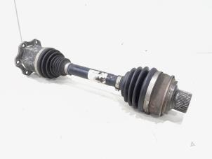 Gebruikte Cardanas rechts-voor (VWA) Audi A4 Avant (B9) 2.0 TDI Ultra 16V Prijs € 95,00 Margeregeling aangeboden door GEJO Revisie & Onderdelen BV