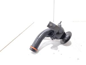 Gebruikte Olie aanzuigbuis Lynk &amp; Co 01 1.5 PHEV Prijs € 15,00 Margeregeling aangeboden door GEJO Revisie & Onderdelen BV