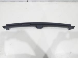 Gebruikte Luchtgeleider Mercedes GLC (X253) 2.0 C-220d 16V 4-Matic Prijs € 22,00 Margeregeling aangeboden door GEJO Revisie & Onderdelen BV