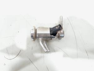 Gebruikte Adblue injector Mercedes GLC (X253) 2.0 C-220d 16V 4-Matic Prijs € 148,99 Margeregeling aangeboden door GEJO Revisie & Onderdelen BV