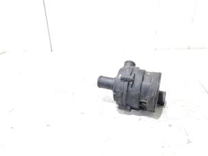 Gebruikte Waterpomp Mercedes GLC (X253) 2.0 C-220d 16V 4-Matic Prijs € 14,00 Margeregeling aangeboden door GEJO Revisie & Onderdelen BV