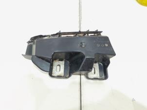 Gebruikte Bumpersteun links-achter Mercedes GLC (X253) 2.0 C-220d 16V 4-Matic Prijs € 12,50 Margeregeling aangeboden door GEJO Revisie & Onderdelen BV