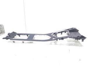 Gebruikte Middenconsoles Lynk &amp; Co 01 1.5 Prijs € 85,00 Margeregeling aangeboden door GEJO Revisie & Onderdelen BV