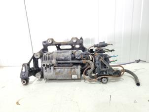 Gebruikte Compressor Audi A8 (D4) 3.0 V6 24V TFSI Quattro Prijs € 400,00 Margeregeling aangeboden door GEJO Revisie & Onderdelen BV