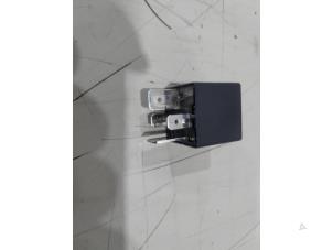 Gebruikte Relais Fiat Doblo Cargo (263) 1.3 D Multijet Prijs € 6,00 Margeregeling aangeboden door GEJO Revisie & Onderdelen BV