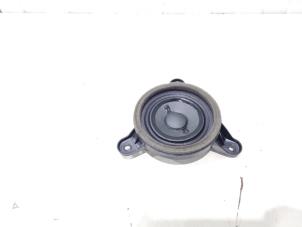Gebruikte Speaker Audi A8 (D4) 3.0 V6 24V TFSI Quattro Prijs € 29,95 Margeregeling aangeboden door GEJO Revisie & Onderdelen BV