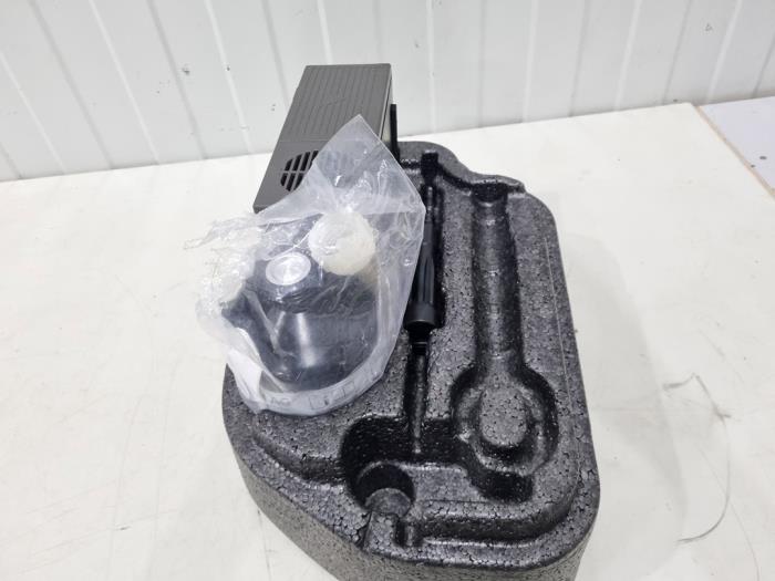 Reparatieset banden van een Audi A8 (D4) 3.0 V6 24V TFSI Quattro 2016