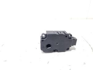 Gebruikte Kachelklep Motor Audi A8 (D4) 3.0 V6 24V TFSI Quattro Prijs € 4,50 Margeregeling aangeboden door GEJO Revisie & Onderdelen BV