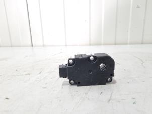 Gebruikte Kachelklep Motor Audi A8 (D4) 3.0 V6 24V TFSI Quattro Prijs € 4,50 Margeregeling aangeboden door GEJO Revisie & Onderdelen BV
