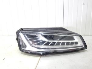 Gebruikte Koplamp rechts Audi A8 (D4) 3.0 V6 24V TFSI Quattro Prijs € 990,00 Margeregeling aangeboden door GEJO Revisie & Onderdelen BV