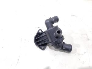 Gebruikte Thermostaathuis Audi A1 Sportback (8XA/8XF) 1.6 TDI 16V Prijs € 14,00 Margeregeling aangeboden door GEJO Revisie & Onderdelen BV
