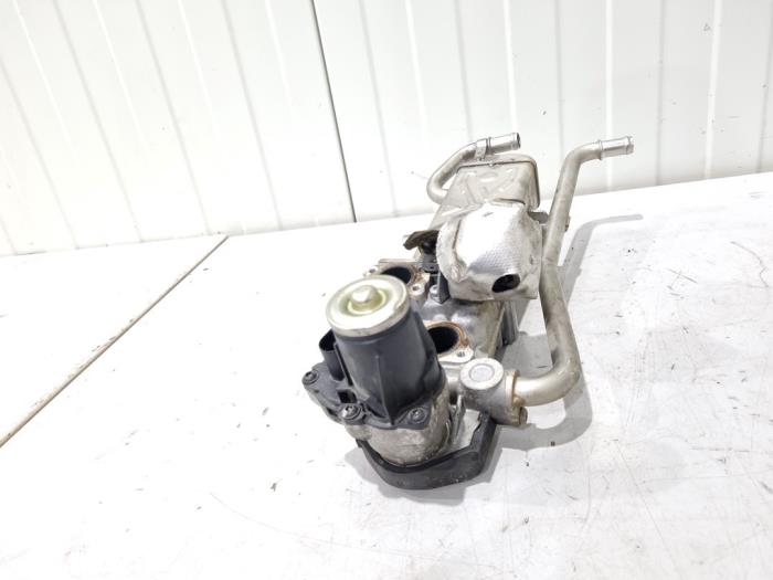 EGR koeler van een Audi A1 Sportback (8XA/8XF) 1.6 TDI 16V 2013