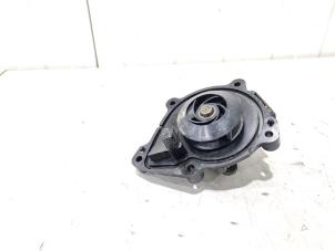 Gebruikte Waterpomp Peugeot RCZ (4J) 1.6 16V THP Prijs € 14,00 Margeregeling aangeboden door GEJO Revisie & Onderdelen BV