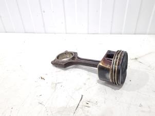 Gebruikte Drijfstang Peugeot RCZ (4J) 1.6 16V THP Prijs € 24,00 Margeregeling aangeboden door GEJO Revisie & Onderdelen BV