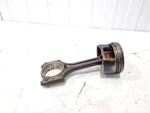 Gebruikte Drijfstang Peugeot RCZ (4J) 1.6 16V THP Prijs € 24,00 Margeregeling aangeboden door GEJO Revisie & Onderdelen BV