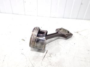 Gebruikte Drijfstang Peugeot RCZ (4J) 1.6 16V THP Prijs € 24,00 Margeregeling aangeboden door GEJO Revisie & Onderdelen BV