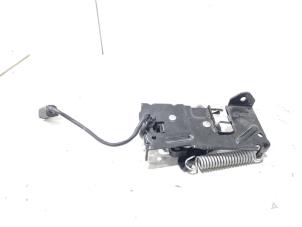 Gebruikte Slotmechaniek Motorkap BMW 1 serie (F21) 118i 1.5 TwinPower 12V Prijs € 24,00 Margeregeling aangeboden door GEJO Revisie & Onderdelen BV