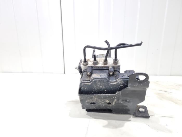 Gebruikte ABS Pomp Peugeot Partner (EA//EF/EN/EU) 1.5 BlueHDi 100 Prijs € 159,99 Margeregeling aangeboden door GEJO Revisie & Onderdelen BV