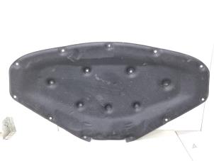 Gebruikte Isolatie Motorkap BMW 1 serie (F21) 118i 1.5 TwinPower 12V Prijs € 48,99 Margeregeling aangeboden door GEJO Revisie & Onderdelen BV