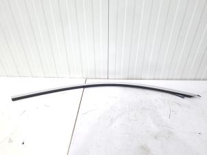 Gebruikte Sierstrip BMW 1 serie (F21) 118i 1.5 TwinPower 12V Prijs € 10,00 Margeregeling aangeboden door GEJO Revisie & Onderdelen BV