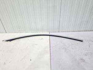 Gebruikte Sierstrip BMW 1 serie (F21) 118i 1.5 TwinPower 12V Prijs € 15,00 Margeregeling aangeboden door GEJO Revisie & Onderdelen BV