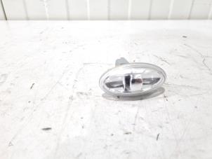 Gebruikte Knipperlicht Scherm rechts-voor Peugeot Partner (EA//EF/EN/EU) 1.5 BlueHDi 100 Prijs € 4,00 Margeregeling aangeboden door GEJO Revisie & Onderdelen BV