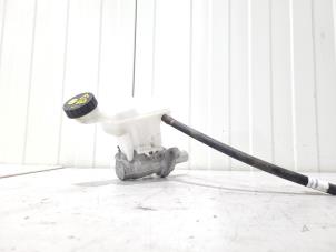 Gebruikte Hoofdremcilinder Peugeot Partner (EA//EF/EN/EU) 1.5 BlueHDi 100 Prijs € 19,00 Margeregeling aangeboden door GEJO Revisie & Onderdelen BV