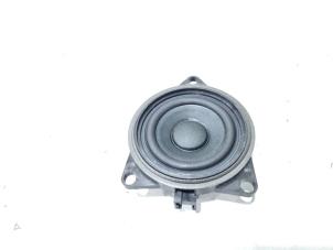 Gebruikte Luidspreker Volvo XC60 II (UZ) 2.0 T6 16V Recharge, Twin Engine AWD Prijs € 29,00 Margeregeling aangeboden door GEJO Revisie & Onderdelen BV
