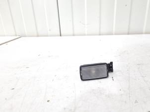 Gebruikte Lamp Volvo XC60 II (UZ) 2.0 T6 16V Recharge, Twin Engine AWD Prijs € 24,00 Margeregeling aangeboden door GEJO Revisie & Onderdelen BV