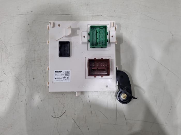 Gebruikte Module Bodycontrol Volvo XC60 II (UZ) 2.0 T6 16V Recharge, Twin Engine AWD Prijs € 149,00 Margeregeling aangeboden door GEJO Revisie & Onderdelen BV