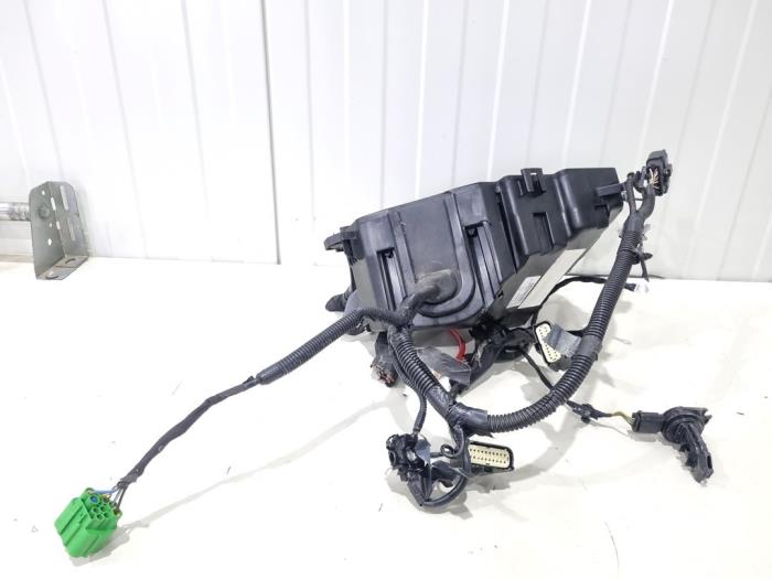 Gebruikte Zekeringkast Volvo XC60 II (UZ) 2.0 T6 16V Recharge, Twin Engine AWD Prijs € 74,00 Margeregeling aangeboden door GEJO Revisie & Onderdelen BV