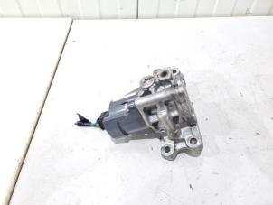 Gebruikte Oliepomp Volvo XC60 II (UZ) 2.0 T6 16V Recharge, Twin Engine AWD Prijs € 194,00 Margeregeling aangeboden door GEJO Revisie & Onderdelen BV