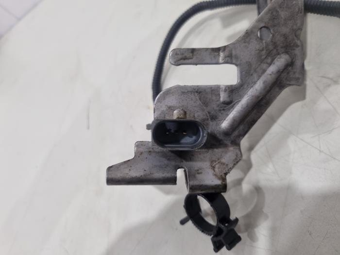 Pingelsensor van een Audi S4 Avant (B8) S4 3.0 TFSI V6 24V 2010